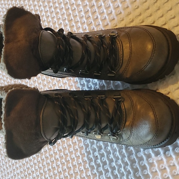 *Lowered Price, Peeling - Picture 4 of 9